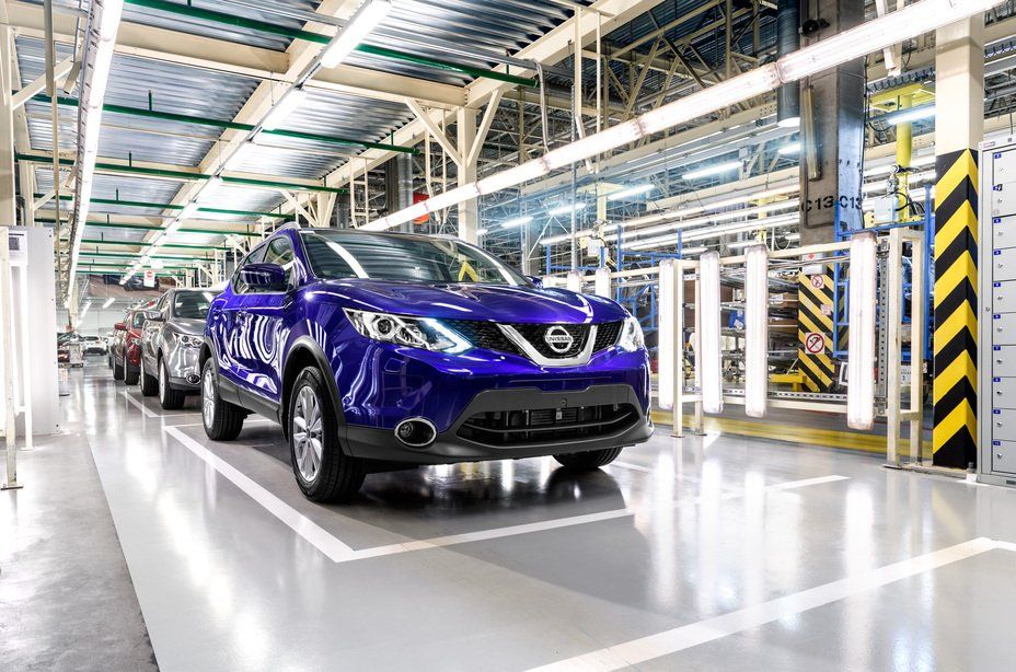 Nissan продлит приостановку выпуска авто на заводе в Петербурге