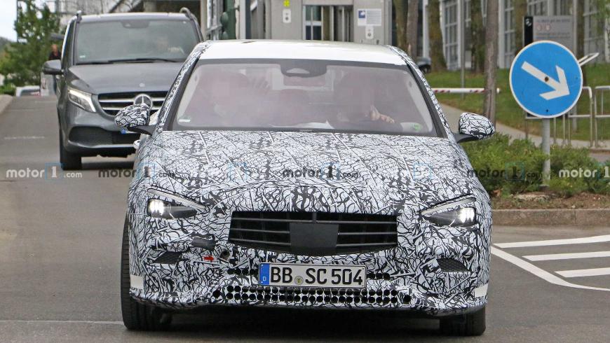 Прототипы обновленного Mercedes-Benz C-Class вновь замечены на тестах