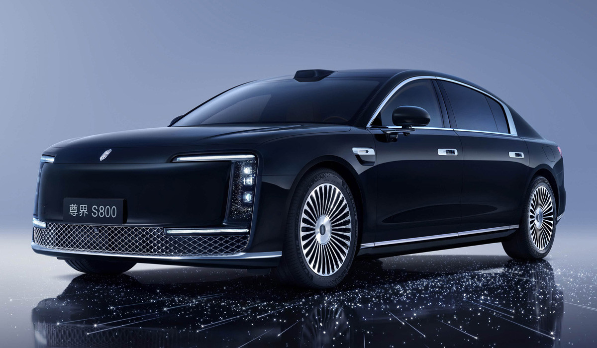 В Россию привезли китайскую замену Maybach за 21,5 млн рублей 