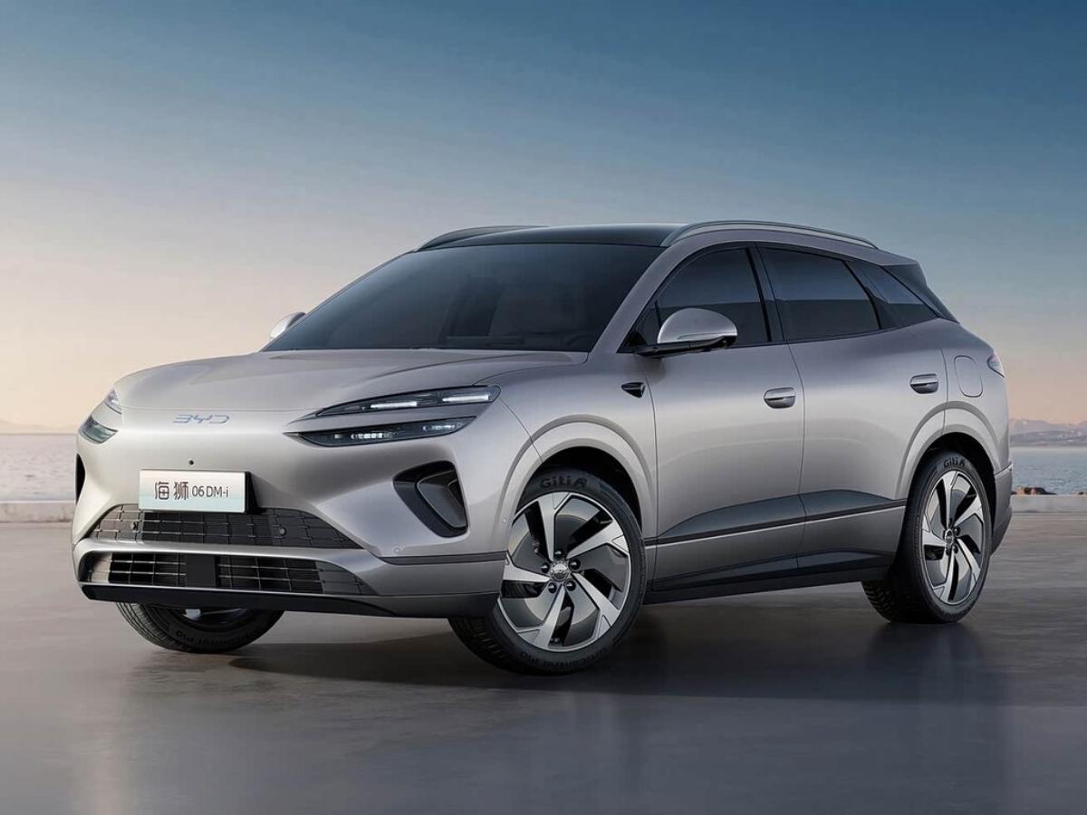 Эти новые модели авто вышли на российский рынок в октябре 2025 года  