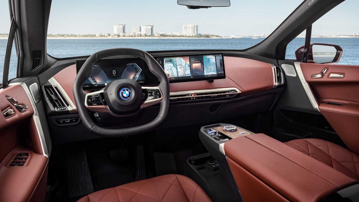 BMW представила восьмое поколение системы iDrive 