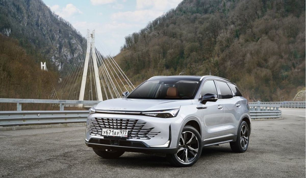 BAIC опроверг слухи: кроссоверы X-серии остаются в России: 