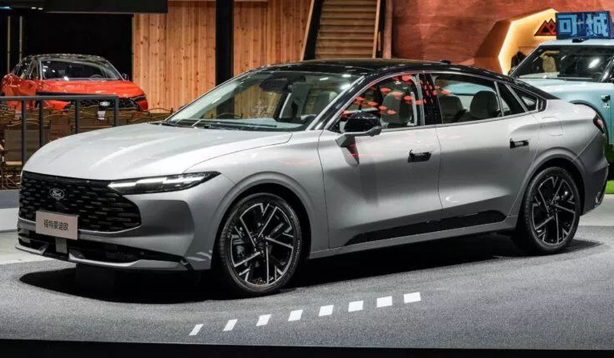 "Мустанг" в обличье седана: Ford Mondeo получил брутальный редизайн, но только для двух рынков