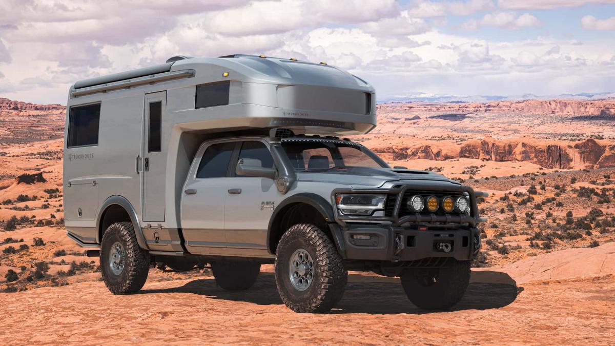 TruckHouse BCR Camper — крошечный дом из углеродного волокна на 40-дюймовых колесах
