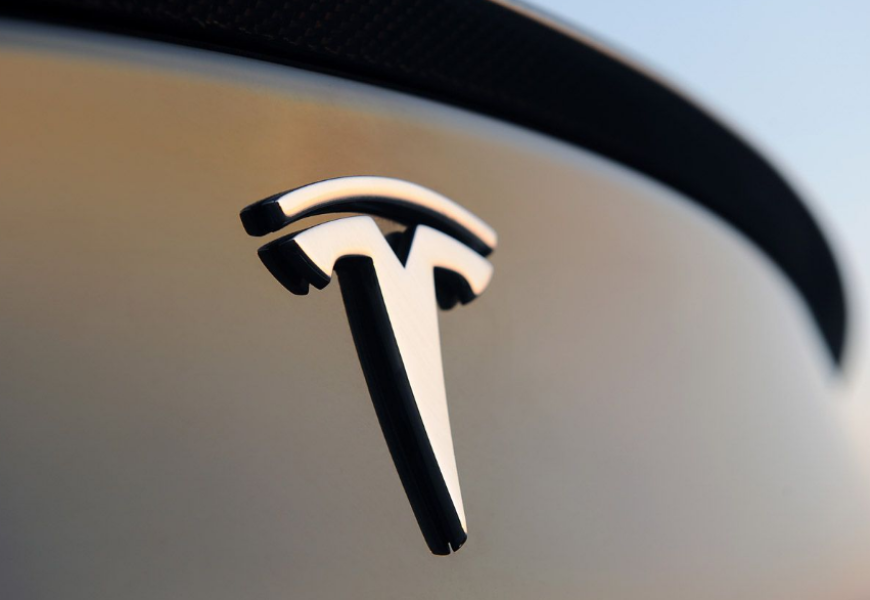Tesla начала продавать подержанные электрокары Model 3