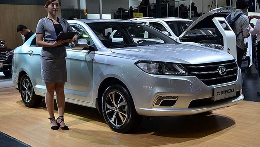 Lifan представит новую версию седана Solano EV в Пекине