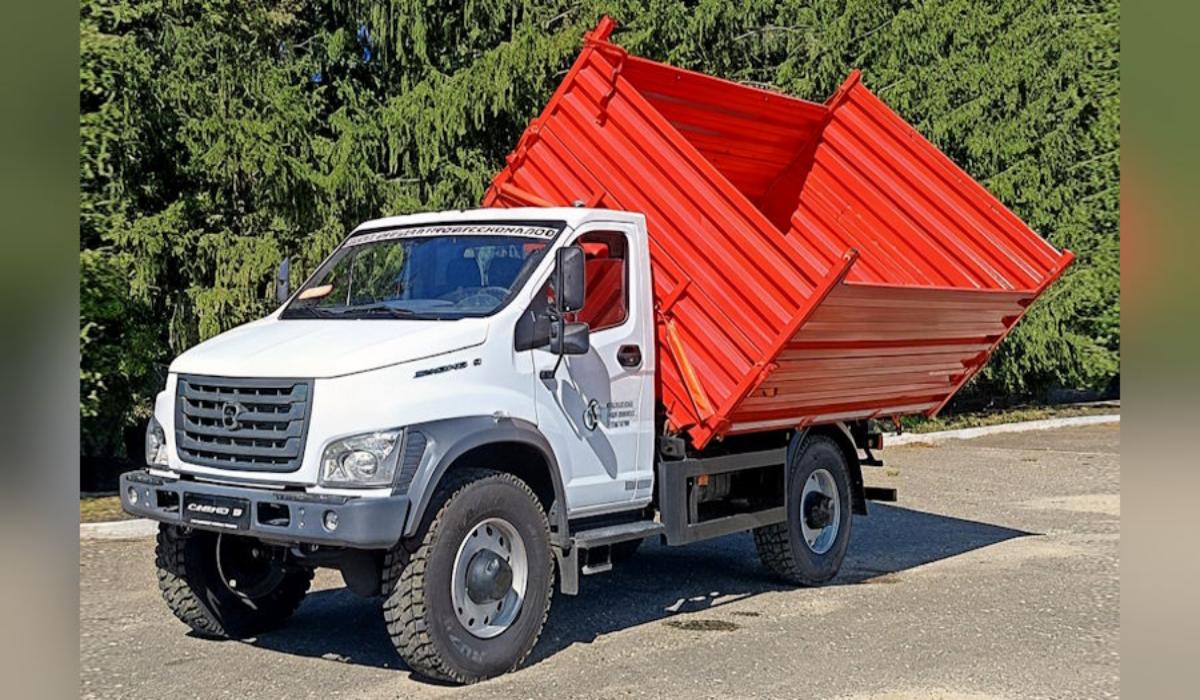 В России разработали самосвал, который можно разгружать на три стороны