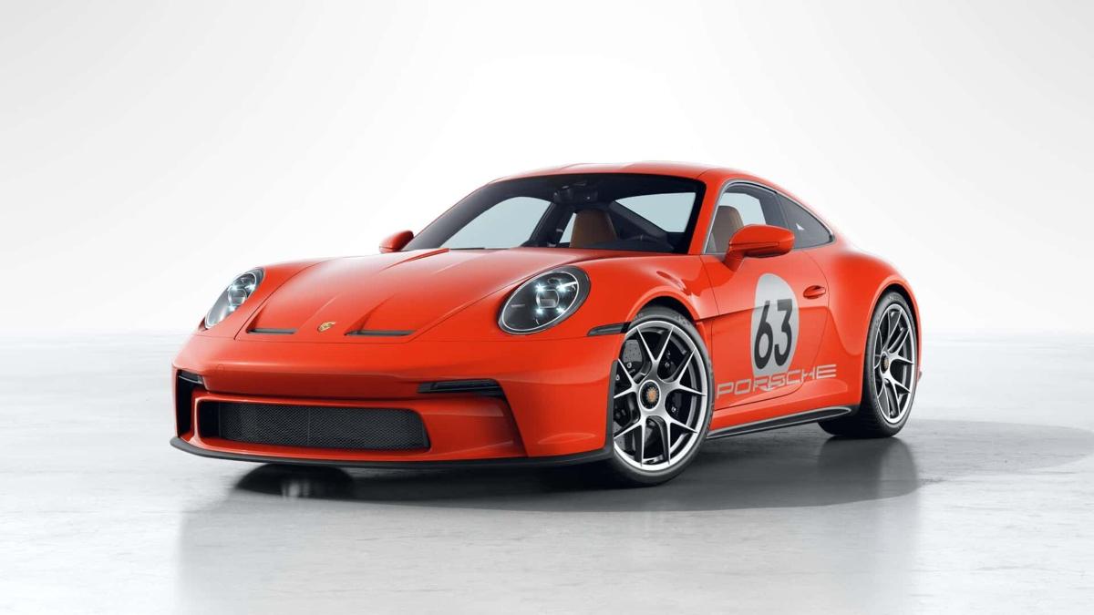 Опубликованы цены на Porsche 911 2024 модельного года в версии S/T 