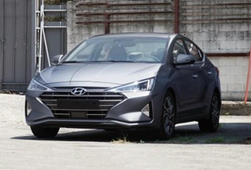 Новые шпионские фотографии обновленного седана  Hyundai Elantra