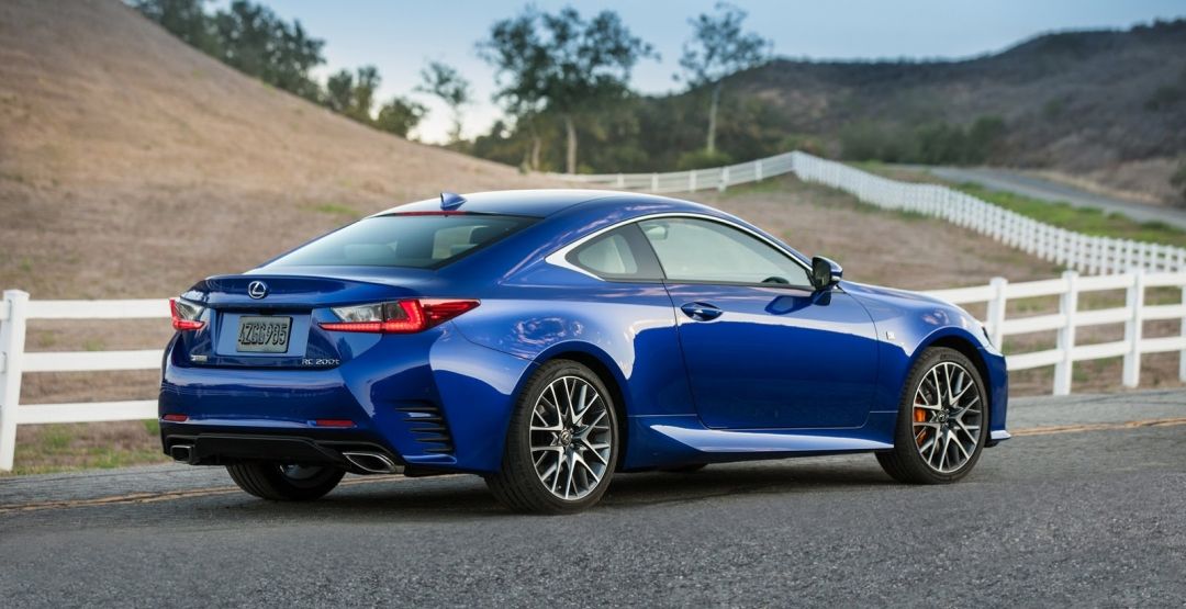 Купе Lexus RC доросло до флагманской двухдверки LC