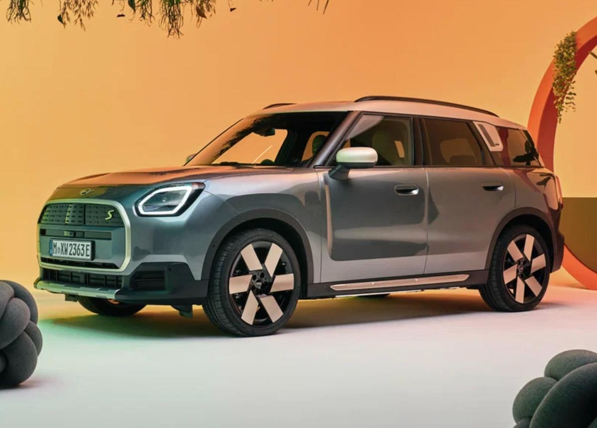 В России начали продавать новые Mini Countryman S: подробности и цены