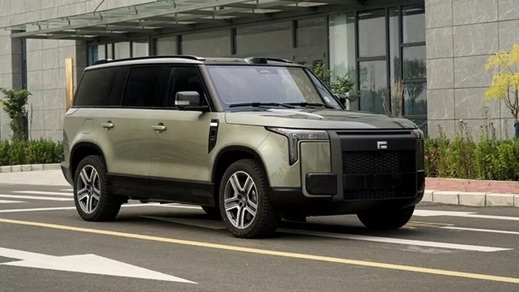 Китайцы выпустили копию Range Rover в десять раз дешевле оригинала