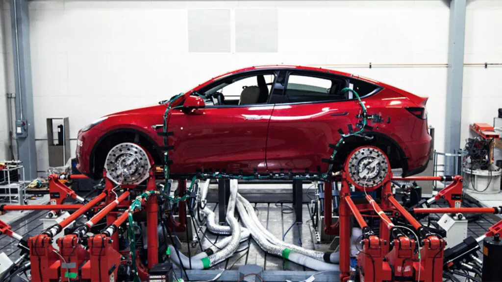 Компания Tesla выпустила 4-миллионный автомобиль через 7 месяцев после 3-миллионого электрокара