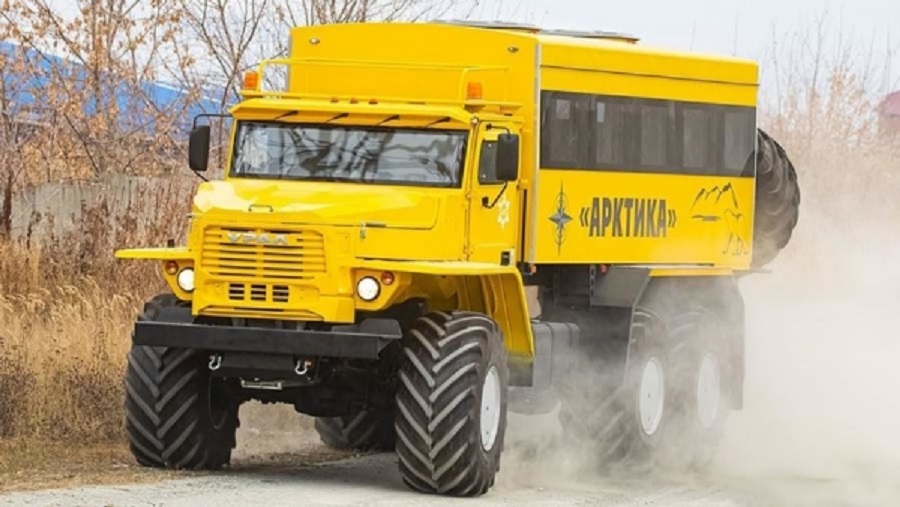 Автомобильный завод «Урал» представил внедорожный автобус для экспедиций в Арктике
