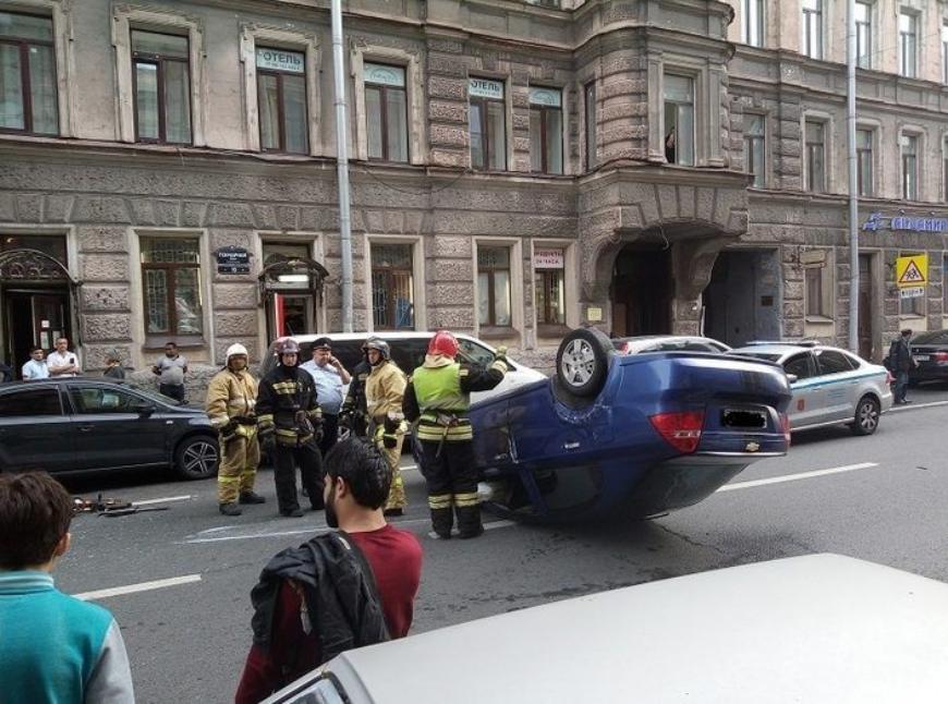 «Перевертыш» в Петербурге спровоцировал пробку