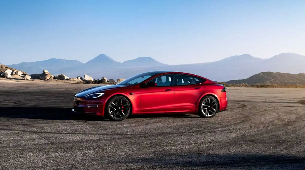 Tesla занимает 28% рынка премиум-автомобилей в США в первом квартале 2023 года