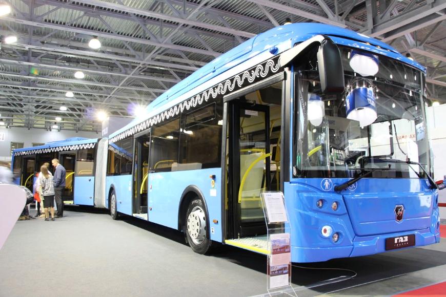 На выставке SmartTRANSPORT и улицах Северной столицы появились новые автобусы