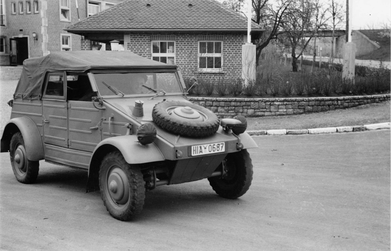 Volkswagen Type 82: поколения, кузова по годам, история модели и года  выпуска, рестайлинг, характеристики, габариты, фото - Carsweek