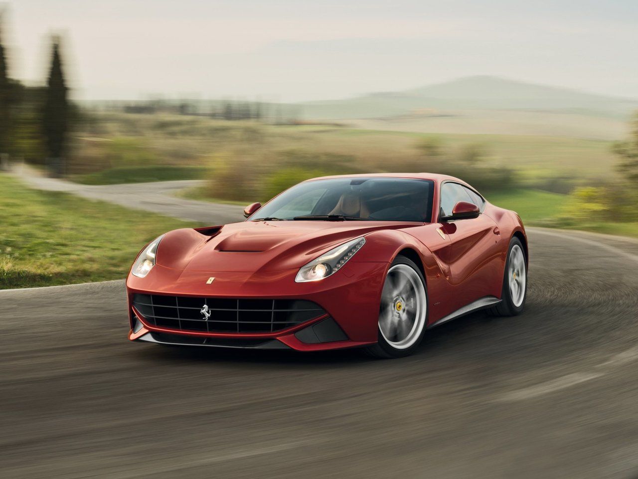 Автомобиль Ferrari f12 Berlinetta