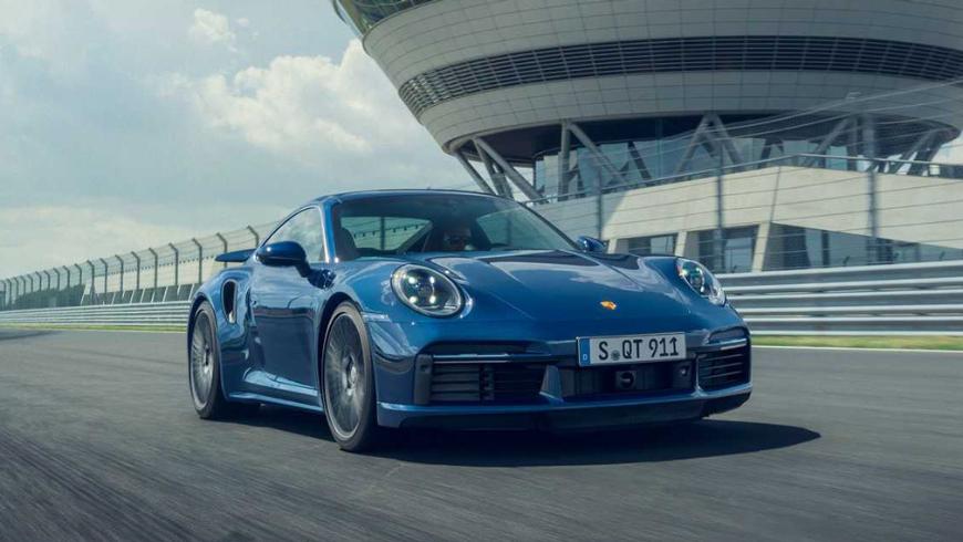 Компания Porsche анонсировала сразу несколько автоновинок для России на  2021 год