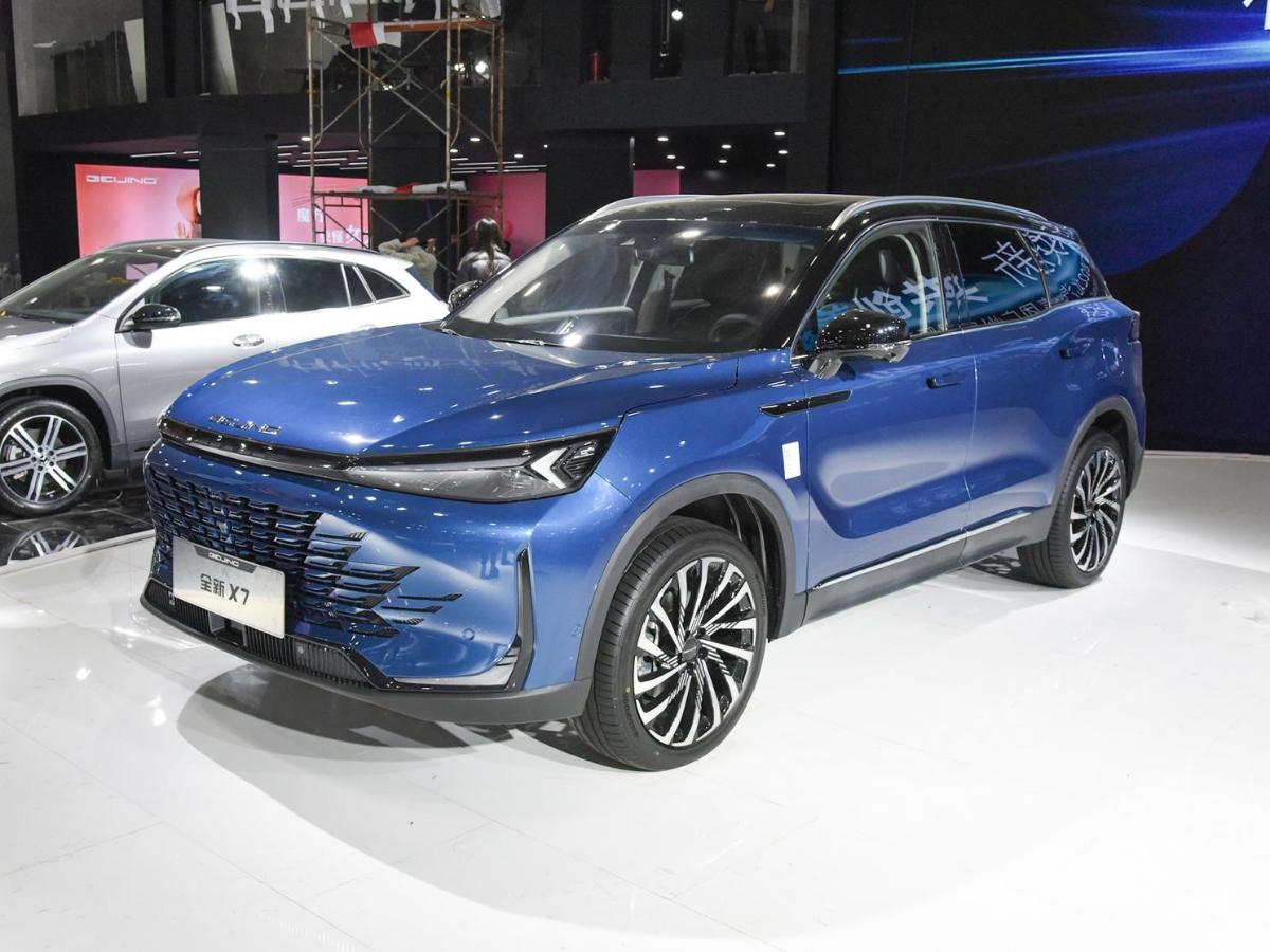 В КНР началось производство обновленного кроссовера Beijing X7 от BAIC