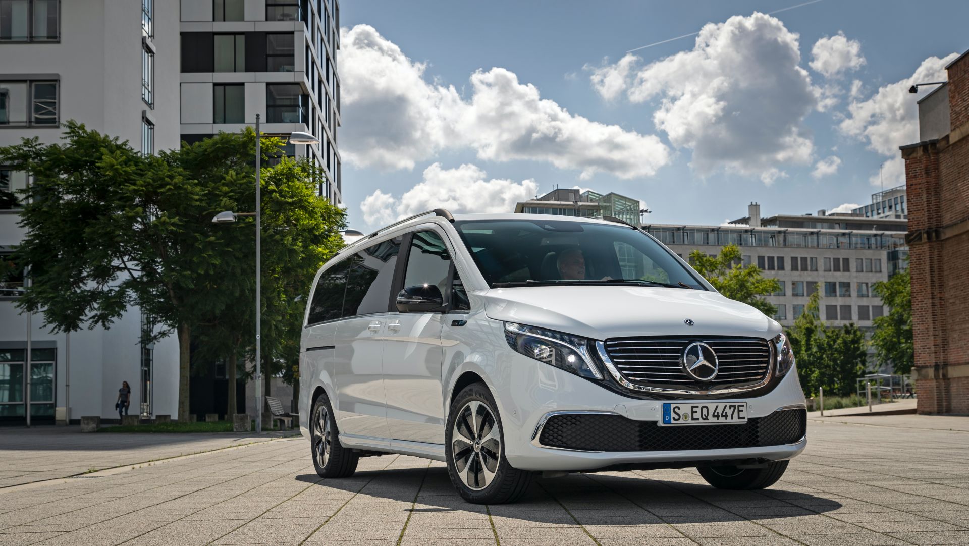 Mercedes-Benz EQV 300. Opel Zafira Life 2019. Мерседес EQV 300 Electric. Mercedes-Benz EQV 300 Extra-long. Купить мерседес в европе