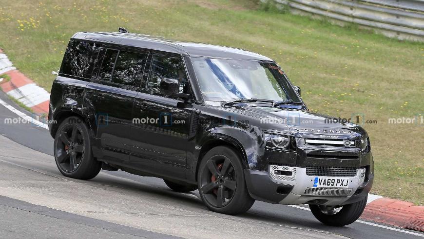 Land Rover испытывает прототипы внедорожника Defender с мотором V8