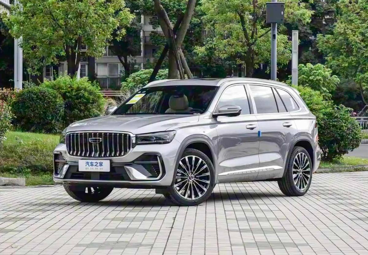 Geely Monjaro для экономных: в Китае открыт предзаказ на переднеприводные Changfeng за 1,6 млн рублей