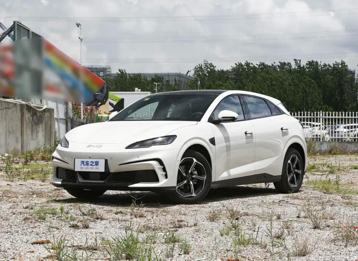 BYD Seal 06GT обновился в Китае: новая расцветка и автопилот 