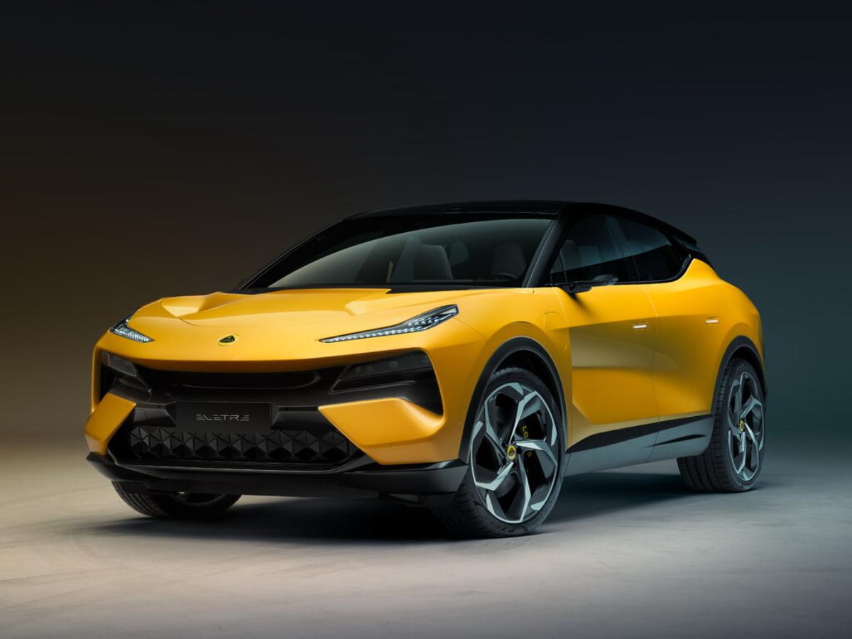 В России запустили продажи новых спорткаров Lotus