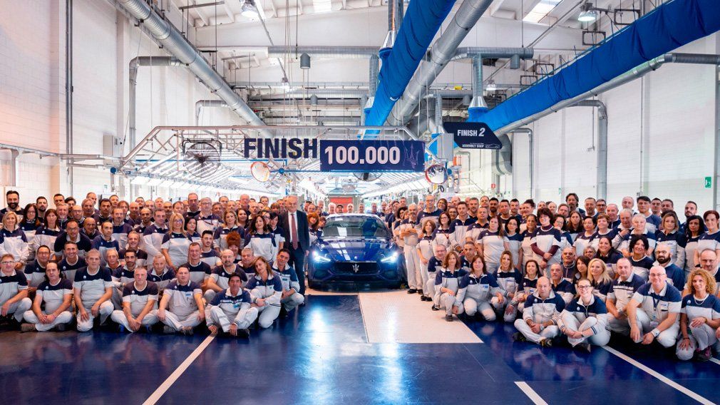 Корпорация Maserati выпустила 100-тысячный спорткар Ghibli