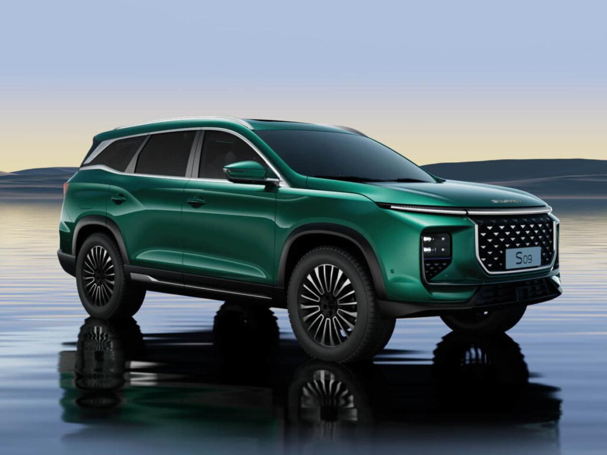 Сергей Целиков: Продажи автомобилей Soueast в России резко снизились