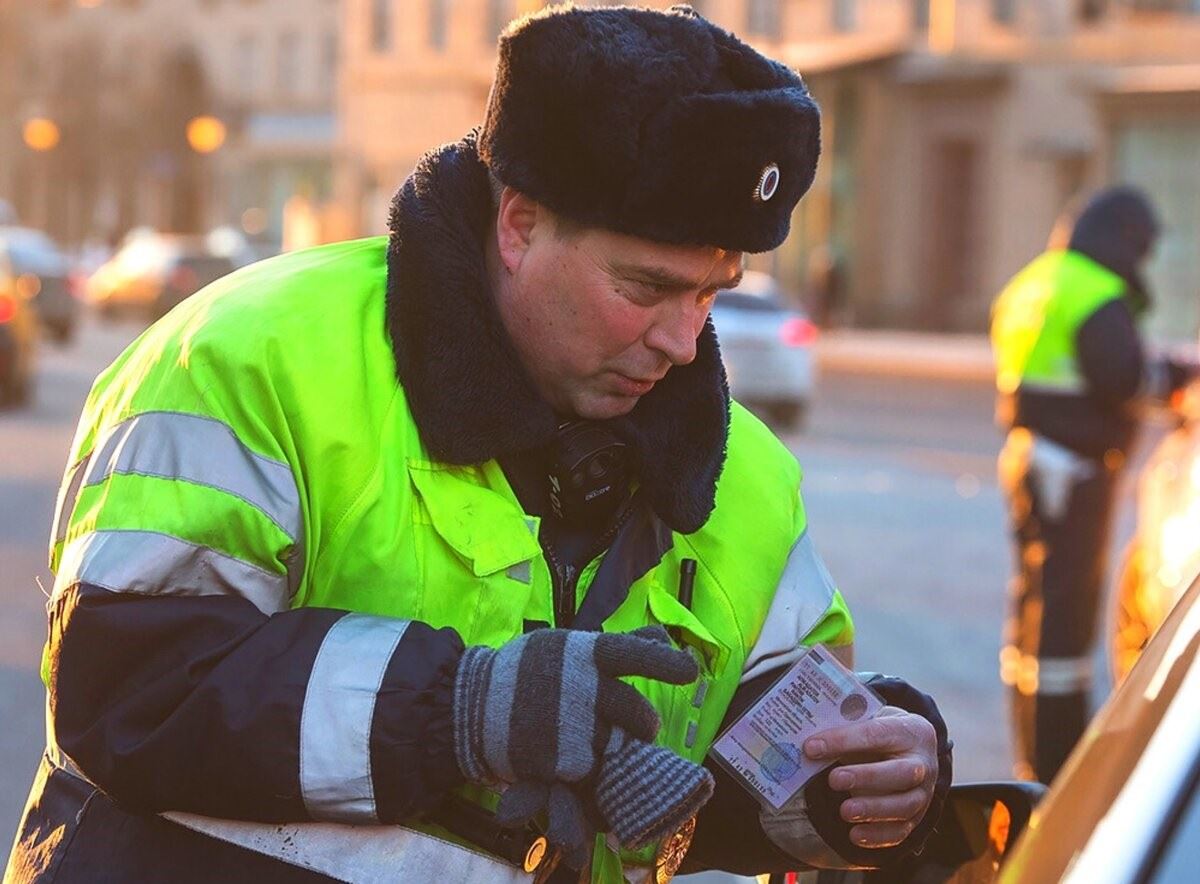 Представитель ГАИ раскрыл, когда можно сесть за руль после употребления алкоголя 