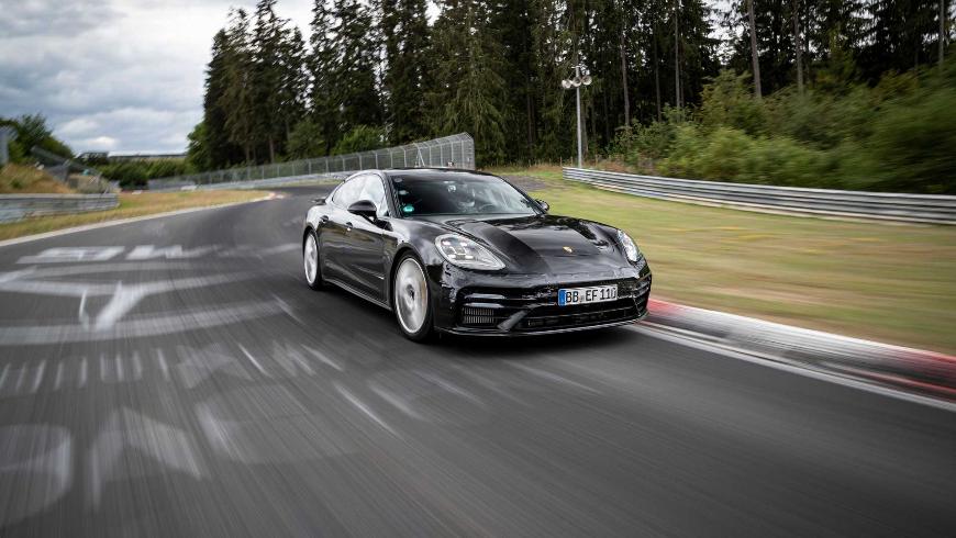 Porsche Panamera установил рекорд скорости гоночной трассы Нюрбургринг