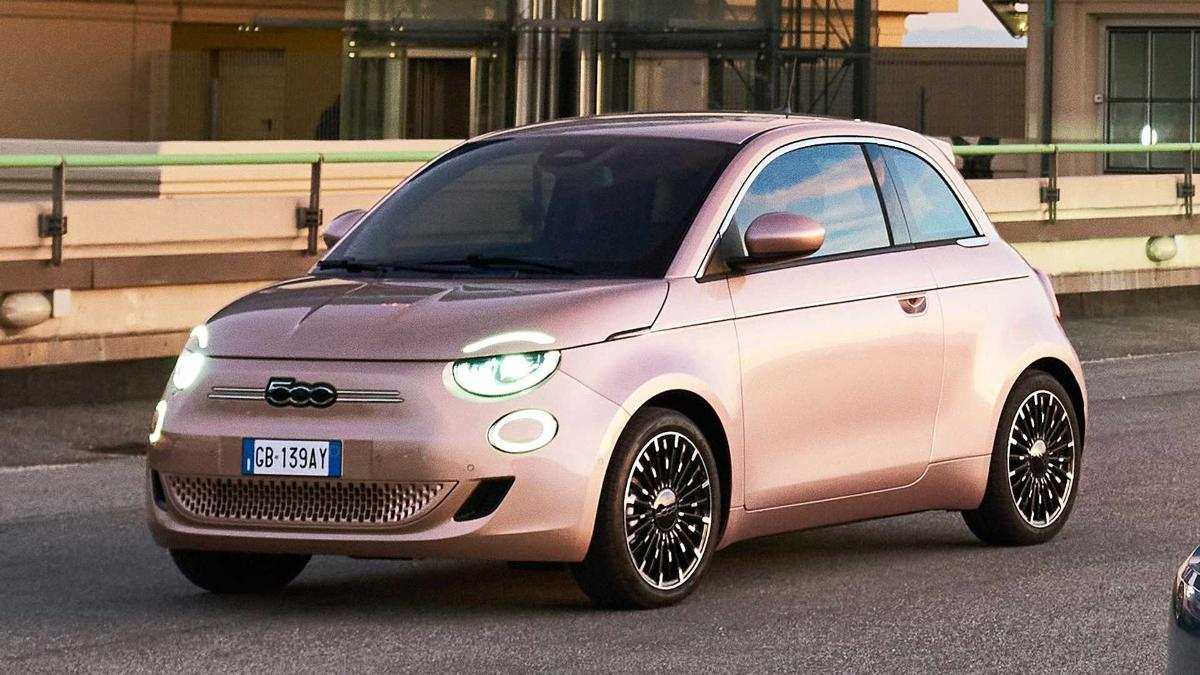 Fiat представил полностью обновленную версию электромобиля 500 Electric 