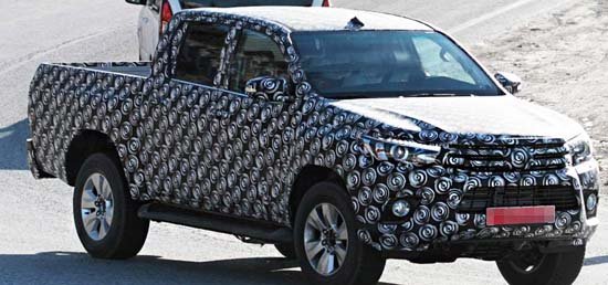 Toyota Hilux нового поколения проходит дорожные тесты