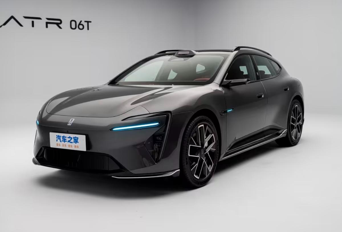 Крутой универсал Avatr 06T: три мотора как опция и цена в 2,6 млн рублей