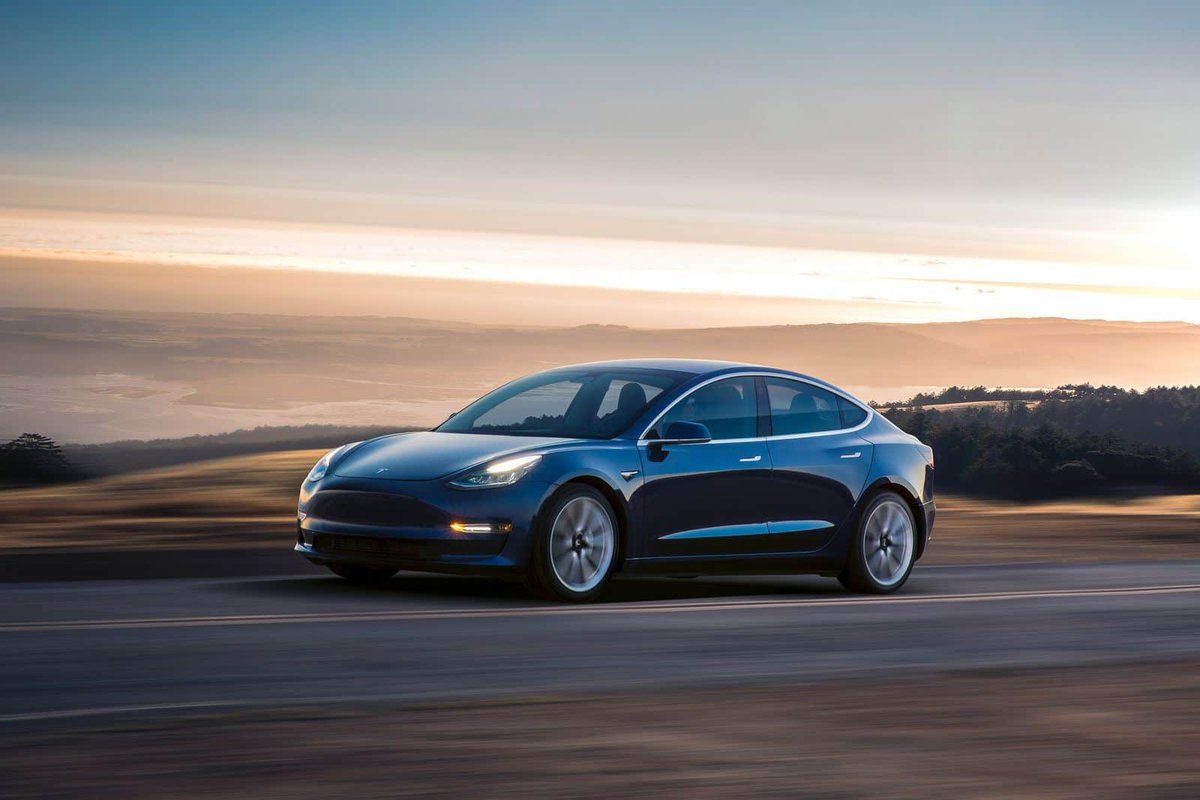 Машины Tesla обзаведутся «бесконечными» аккумуляторами
