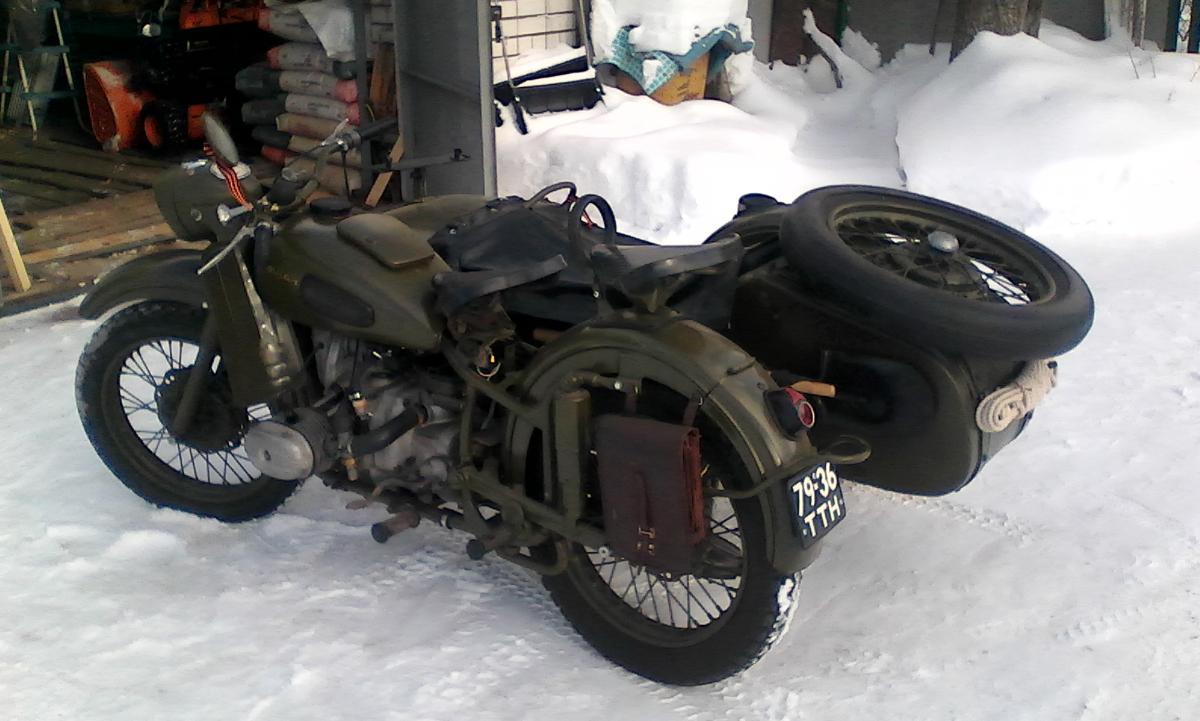 Посмотрите на процесс реставрации старинного мотоцикла Урал