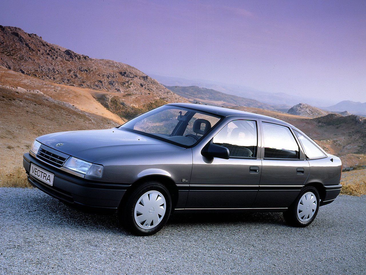 Опель Вектра 1988 хэтчбек. Opel Vectra 1. Opel Vectra a 1988 1995 седан. Opel Vectra 1989.