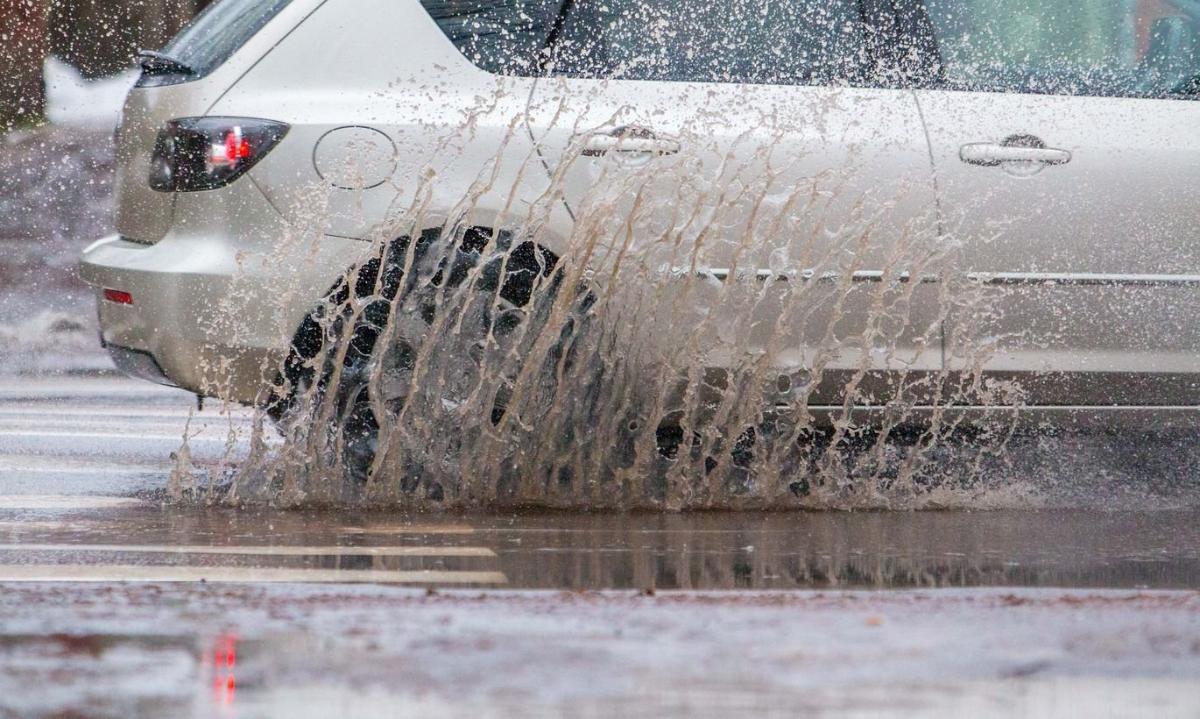 Автосайт «За рулем» перечислил 7 типичных весенних ошибок российских автомобилистов