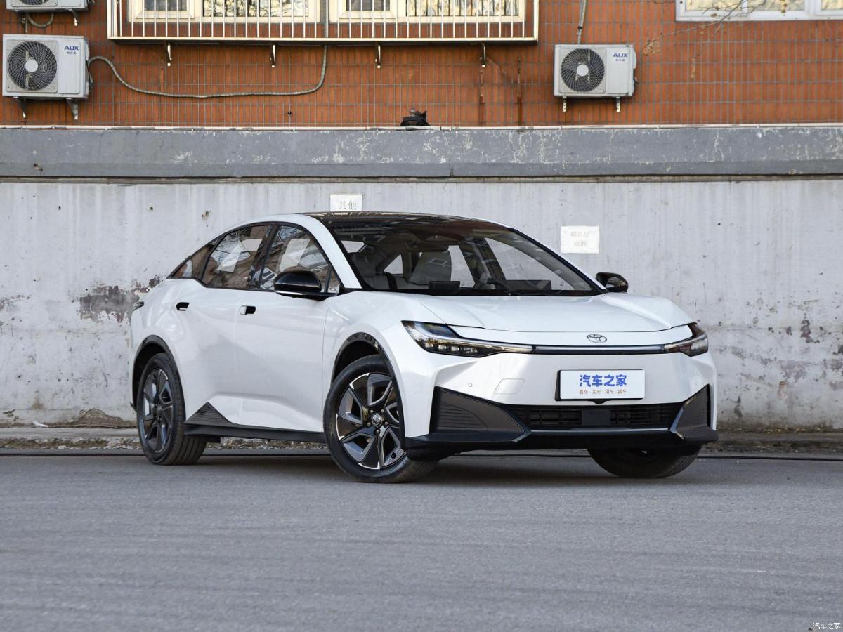 Электрический седан FAW Toyota bZ3 получит запас хода в 616 км