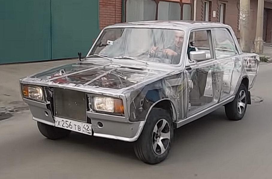 В РФ изготовили «Жигули» с совершенно прозрачным кузовом