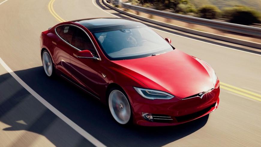 Компания Tesla не будет выпускать Model S Plaid в версии Plus