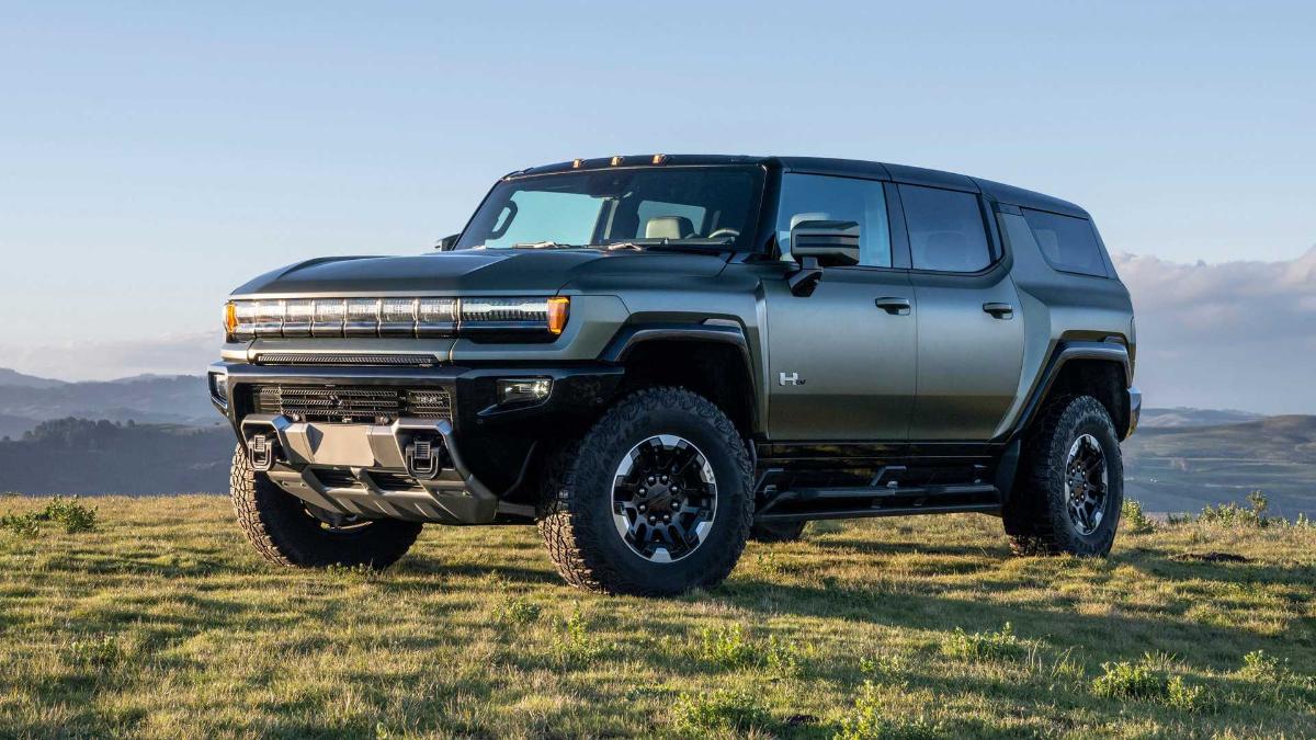 Аккумуляторная батарея электрического GMC Hummer весит 1278 кг