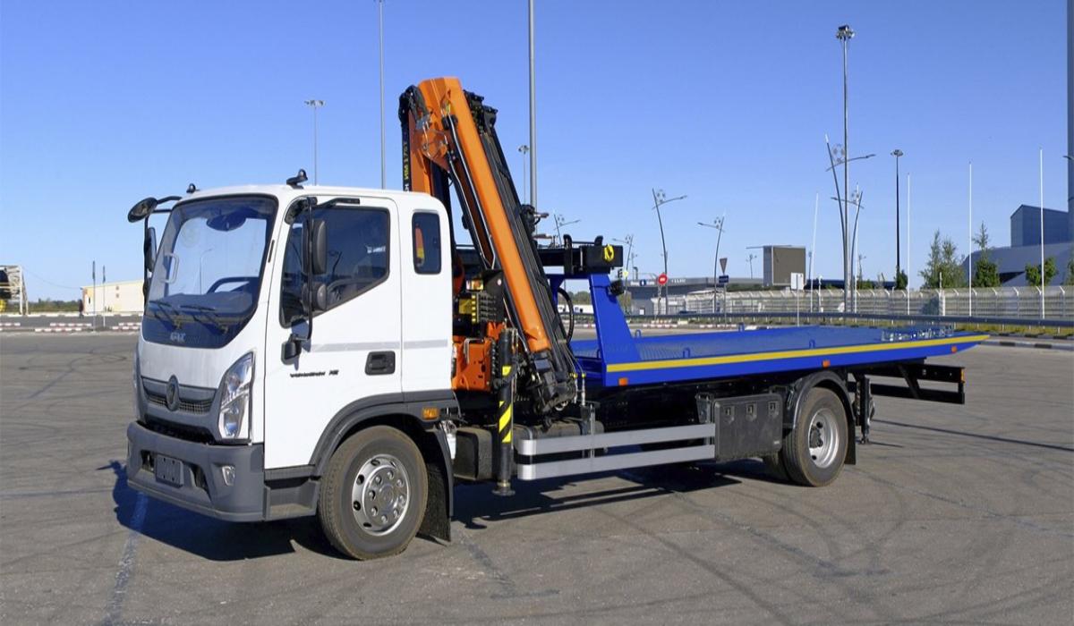 Компания СТТ показала новый эвакуатор: российский дизель и лебедка на 4 тонны