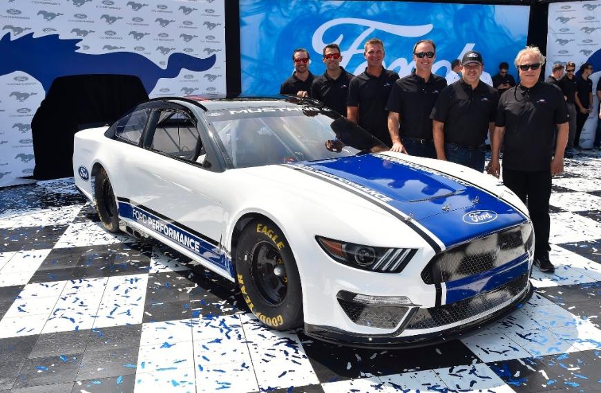Ford выпустил новый Mustang для гонок NASCAR