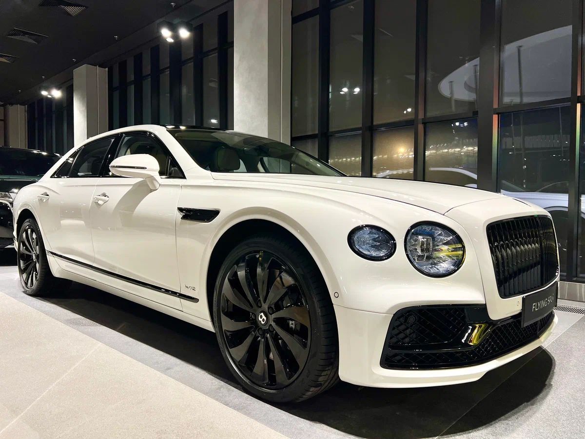 Bentley Flying Spur разбился из-за халатности производителей — иск против Volkswagen