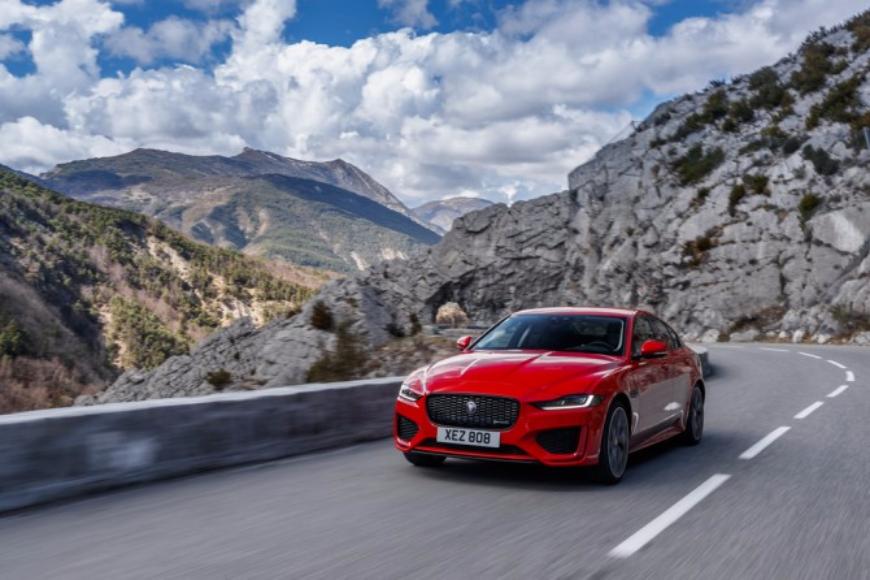 Обновленный седан Jaguar XE получил российский ценник 