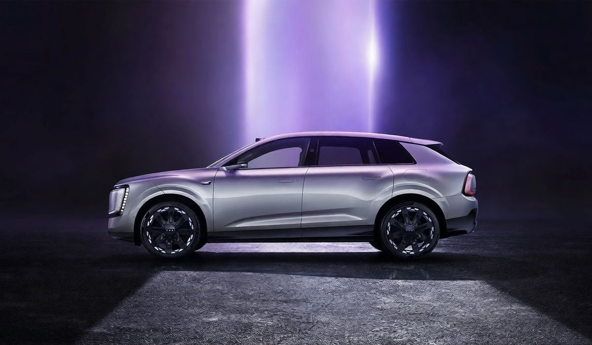 Прорыв SAIC Audi E7X: 5-метровый люксовый электрокроссовер с 500 кВт и интерактивными фарами